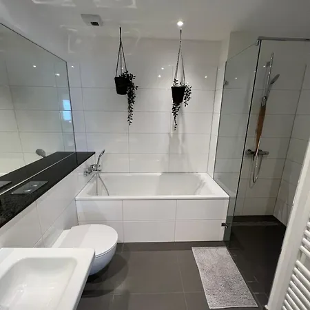 Nahe Flughafen Und Messe Apartment *